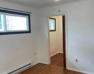 430 Orchard Street - Photo Thumbnail 8