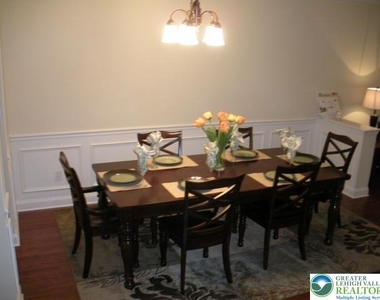 6149 Valley Forge Drive - Photo Thumbnail 10