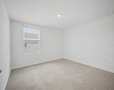 6484 Se 4th Lane - Photo Thumbnail 14