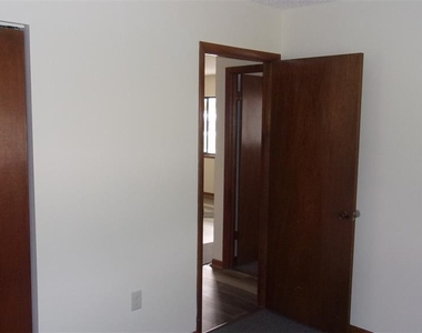 10081 Sw 97th Court - Photo Thumbnail 5