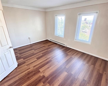1348 E 6th - Photo Thumbnail 9