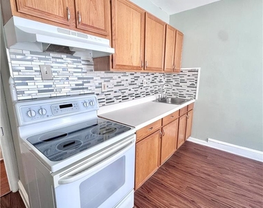229 E Union Boulevard - Photo Thumbnail 11