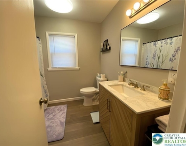 725 N Berks Street - Photo Thumbnail 7