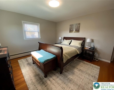 725 N Berks Street - Photo Thumbnail 6