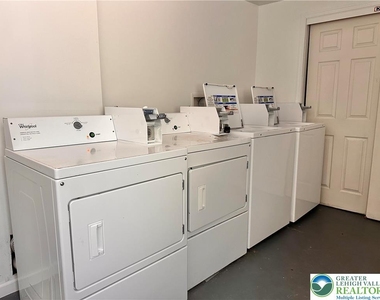3028 S Pike Avenue - Photo Thumbnail 3