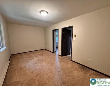 3028 S Pike Avenue - Photo Thumbnail 10