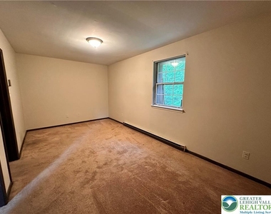 3028 S Pike Avenue - Photo Thumbnail 9