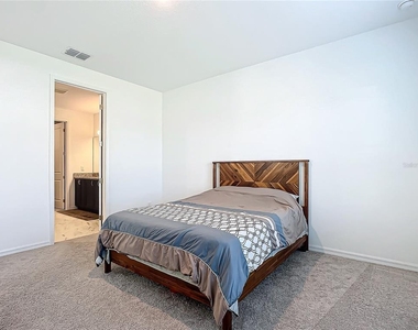 1317 Sterling Pointe Drive - Photo Thumbnail 21