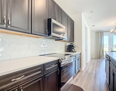 1317 Sterling Pointe Drive - Photo Thumbnail 4