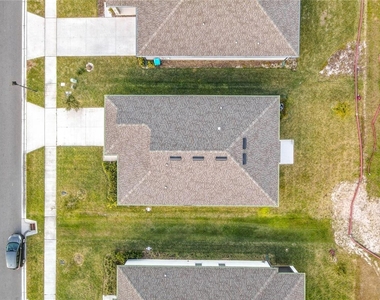 1317 Sterling Pointe Drive - Photo Thumbnail 32