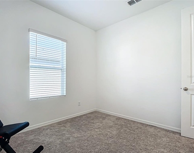 1317 Sterling Pointe Drive - Photo Thumbnail 17
