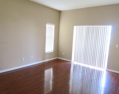 2906 Sweetspire Circle - Photo Thumbnail 17