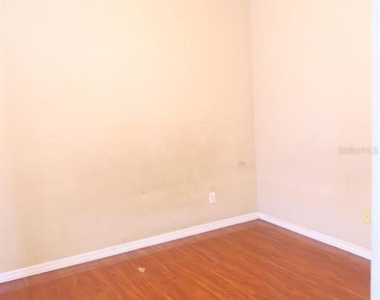 2906 Sweetspire Circle - Photo Thumbnail 20
