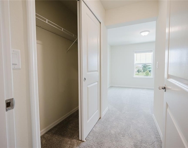 3239 Canyon Bay Point - Photo Thumbnail 30