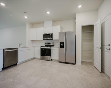3239 Canyon Bay Point - Photo Thumbnail 5