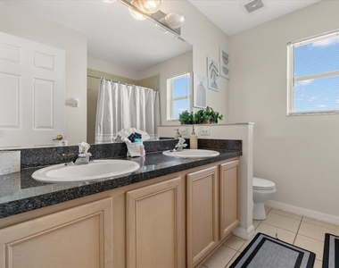 526 Windsor Place - Photo Thumbnail 19