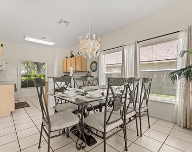 526 Windsor Place - Photo Thumbnail 5