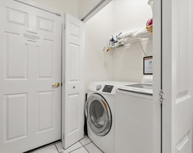 526 Windsor Place - Photo Thumbnail 23