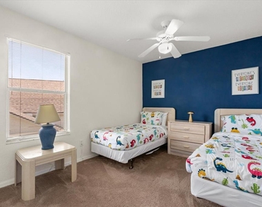 526 Windsor Place - Photo Thumbnail 13