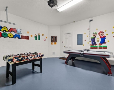 526 Windsor Place - Photo Thumbnail 24