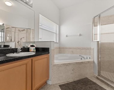 526 Windsor Place - Photo Thumbnail 27