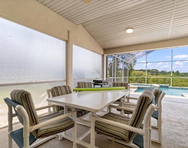 526 Windsor Place - Photo Thumbnail 29