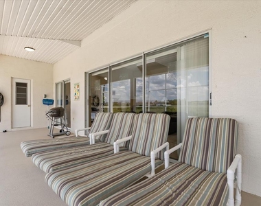 526 Windsor Place - Photo Thumbnail 30