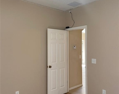 628 Madina Circle - Photo Thumbnail 9