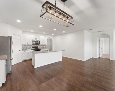 3945 River Bank Way - Photo Thumbnail 2