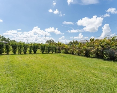 3945 River Bank Way - Photo Thumbnail 19