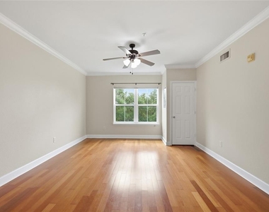 204 E South Street - Photo Thumbnail 16