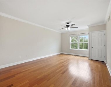 204 E South Street - Photo Thumbnail 11