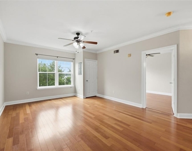 204 E South Street - Photo Thumbnail 17