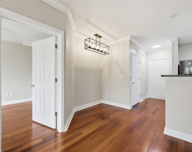 204 E South Street - Photo Thumbnail 19