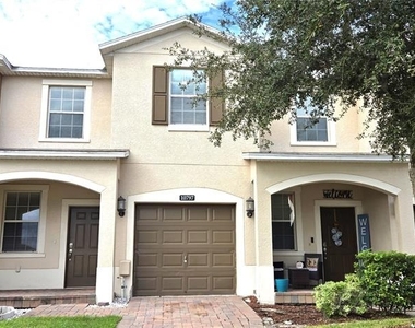 10797 Savannah Landing Circle - Photo Thumbnail 1