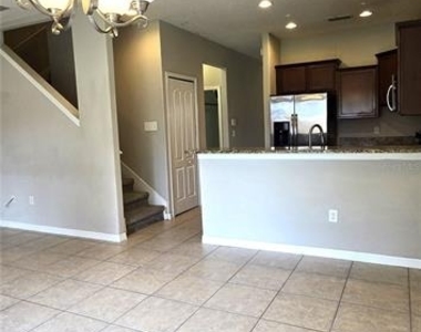 10797 Savannah Landing Circle - Photo Thumbnail 5