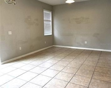 10797 Savannah Landing Circle - Photo Thumbnail 6