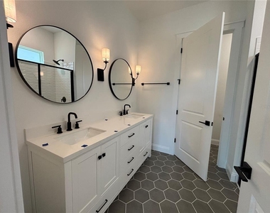 15549 Gentle Rain Drive - Photo Thumbnail 5