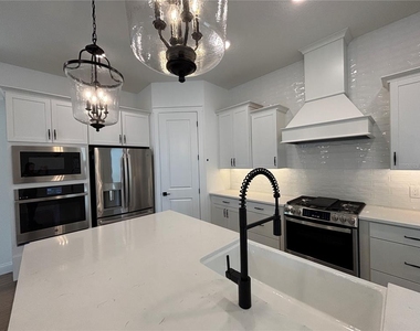 15549 Gentle Rain Drive - Photo Thumbnail 14