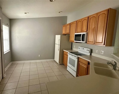 2763 Metro Sevilla Drive - Photo Thumbnail 4