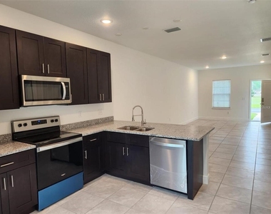 16170 Sw 33rd Avenue Road - Photo Thumbnail 7