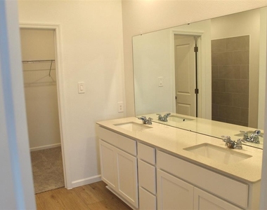 4359 Vibernum Avenue - Photo Thumbnail 21