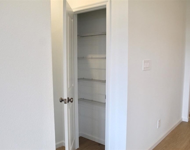 4359 Vibernum Avenue - Photo Thumbnail 14
