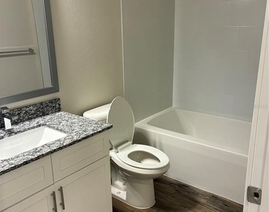 2280 Waterfall Court - Photo Thumbnail 5
