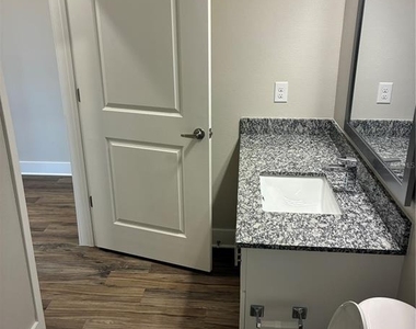 2280 Waterfall Court - Photo Thumbnail 6