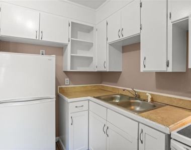 2152 Ne 3rd Street - Photo Thumbnail 4