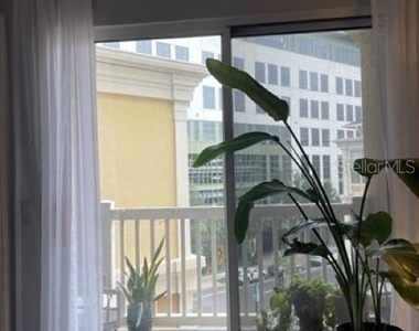 860 N Orange Avenue - Photo Thumbnail 11