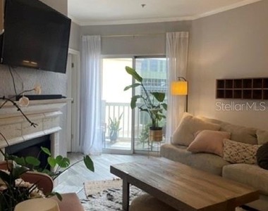 860 N Orange Avenue - Photo Thumbnail 7