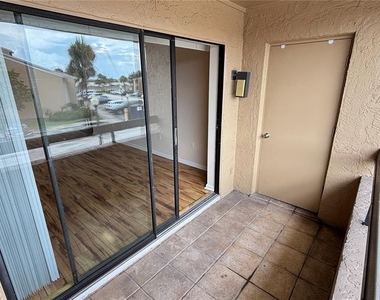 5169 Vineland Road - Photo Thumbnail 25