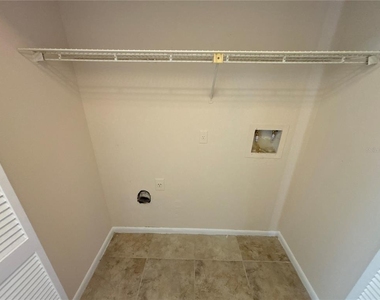 5169 Vineland Road - Photo Thumbnail 24